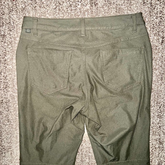 Lululemon Athletica Men's ABC Slim-Fit Pant Warpstreme in Olive Green - Picture 12 of 13